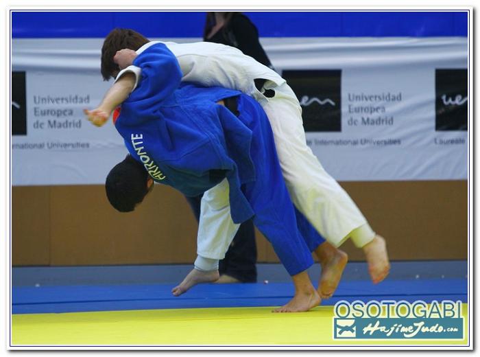 CEU2011 200069
